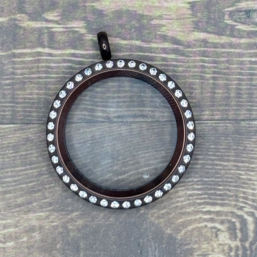 Retired Origami Owl medium Chocolate locket